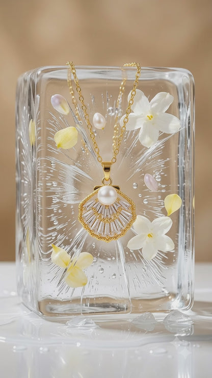 18K Gold Plated with Zircon Inlay Pearl Shell Necklace